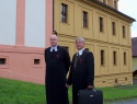 Velmistr Křižovníků s červenou Hvězdou P. Josef Šedivý; Großmeister des Kreozherrenordens P. Josef Šedivý.JPG